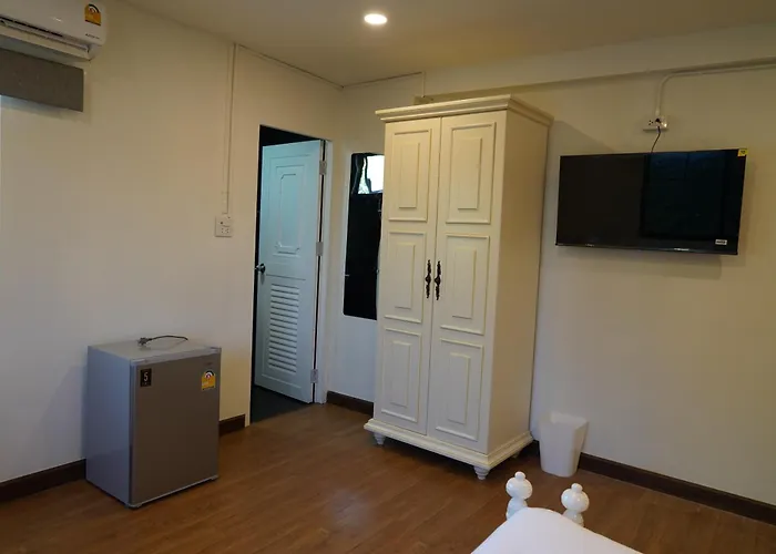 Rq Opsian Ratchada Service Apartments Hotel